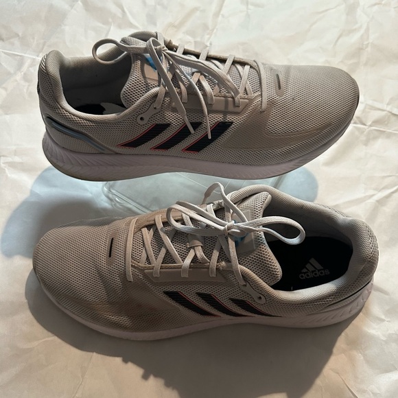 Adidas Men's Light Gray Athletic Shoes - Picture 4 of 15